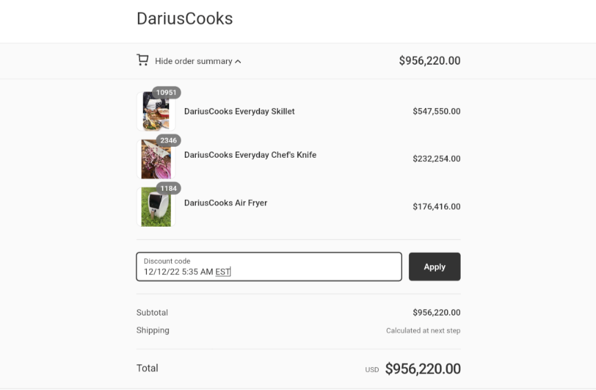 kenmorel's tweet photo. #dariuscrooks We're going to need to change the hashtag to #DariusCan'tCrook, because he has a warehouse full of unsold skillets. LOL he even has 1,000 air fryers he couldn't sell that are left over from 2021! https://t.co/TSiYWBClS2