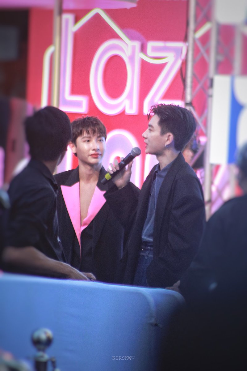 ksrskw1's tweet image. ให้มันเป็นสีชมพูๆๆๆๆๆๆ ภาพเบลอไม่ไหววๆๆๆ 🥹💘💘💚💚💚💚 #Lazada1212LiveTH 
#Lazada1212Festival
#ออฟกัน