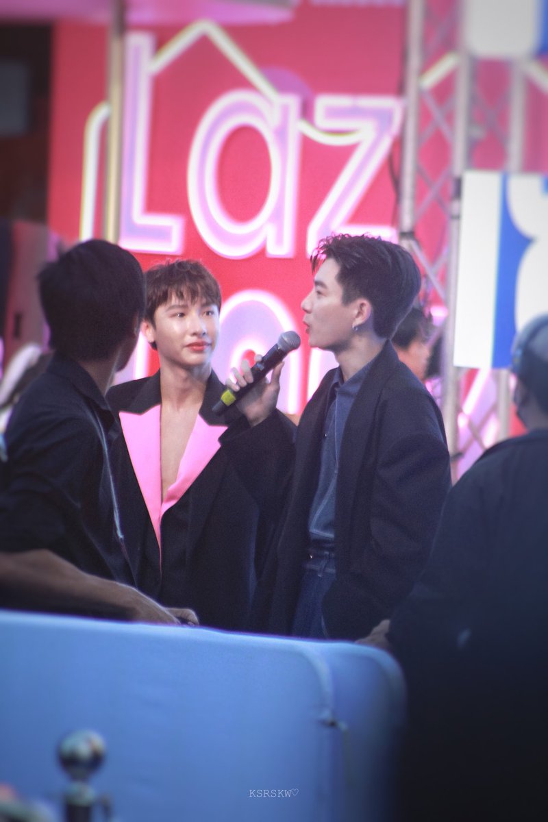 ksrskw1's tweet image. ให้มันเป็นสีชมพูๆๆๆๆๆๆ ภาพเบลอไม่ไหววๆๆๆ 🥹💘💘💚💚💚💚 #Lazada1212LiveTH 
#Lazada1212Festival
#ออฟกัน