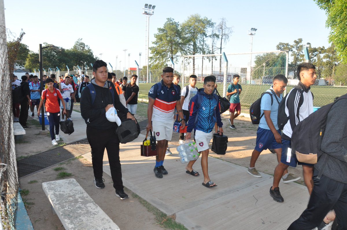 CDVSanAntoniook's tweet photo. #Inferiores | Las postales que dejo el viaje a Tucumán a buscar más rodaje futbolistico.

¡Agradecemos de todo corazón al Club Atlético Tucumán! https://t.co/J23bX3BJk4