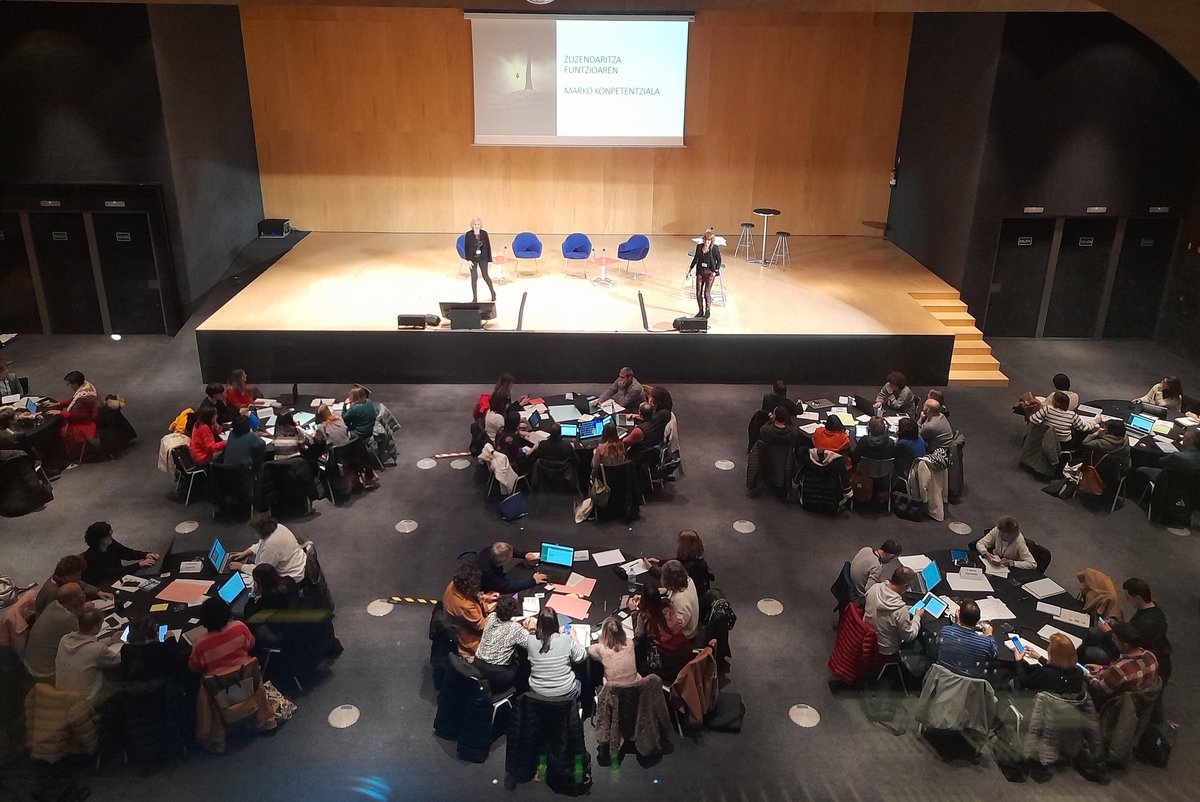 Eskola publikoetako zuzendariekin batera ametsetako eskola lortzeko bidea elkarrekin egiten #ZP22