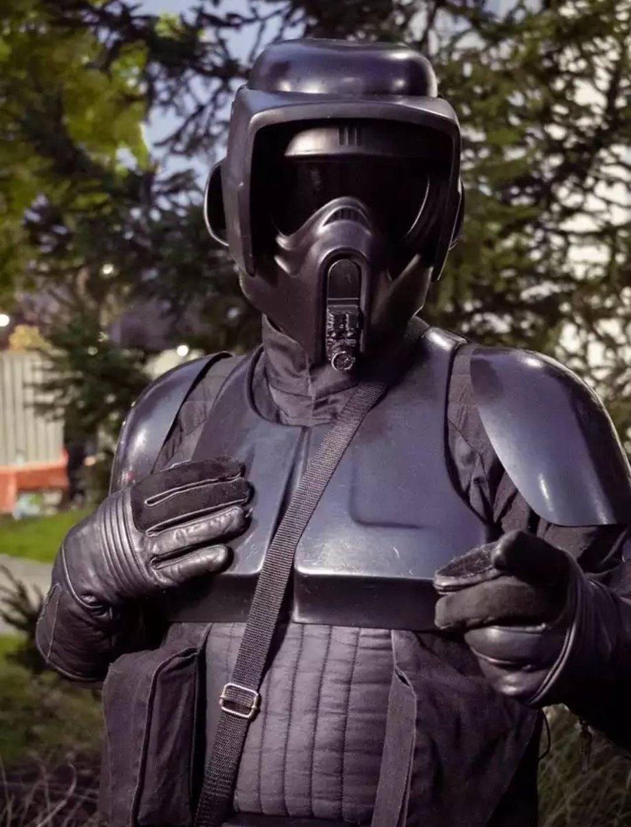 501stSpecOps's tweet photo. TX16403 of the German garrison poses for his photo 🔥🔥🔥
Join the #SwiftSilentRelentless forums at https://t.co/PMidcOkNSf
#ShadowScout #GermanGarrison #Shadowstormsquad https://t.co/bbEzFWISdR