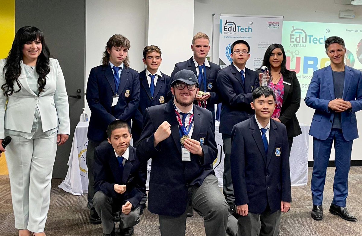 St Johns Park HS tweet media