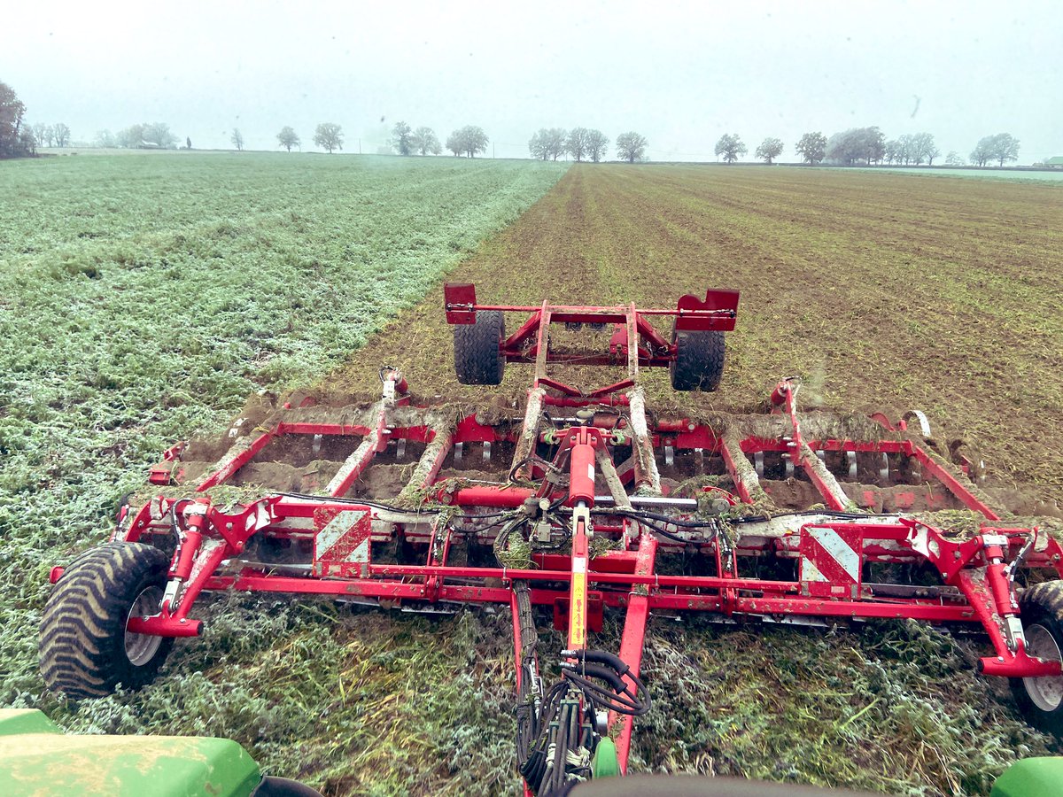 Mulchage des couverts en conditions top -6 ce matin <a href="/HORSCH_France/">HORSCH France</a> #covercrops