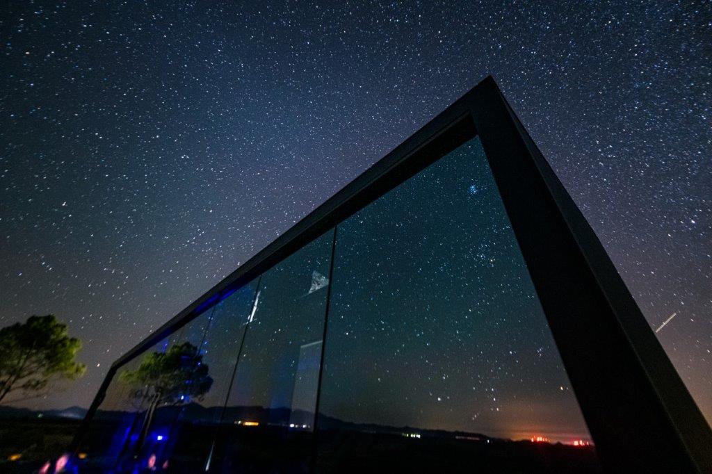 Last #Geminid meteor shower of the year. Dec. 14 &amp; 16. The #Gorafe desert is one of the best #skies to see it. Discover the experience with <a href="/turastronomico/">Turismo Astronómico</a>: bit.ly/3AIQRnM #DistrictHive #Gorafedesert