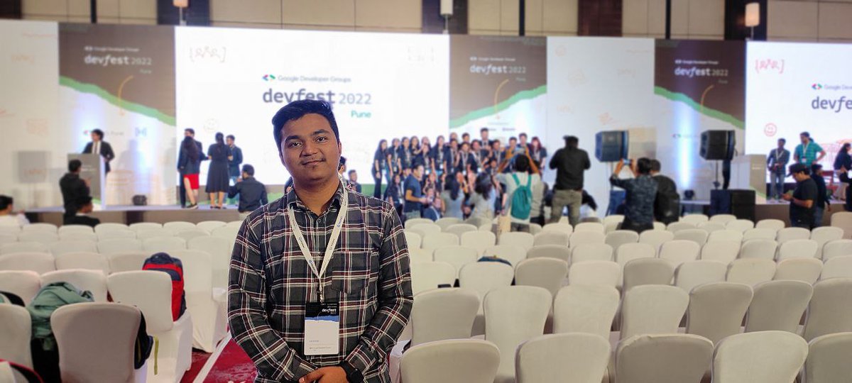 TheSidK_'s tweet image. Bhavesh Bhatt showed the demos for #TensorFlowHub & #Gradio
Meenakshi Dhanani introduced #GraphQL basics.
Then we had a great panel discussion with Ravi Kumar, Vishalini Paliwal, Yogini Bende, Pranav Sharma & Dr. Vidhi Bhanushali sharing their experiences about startups.