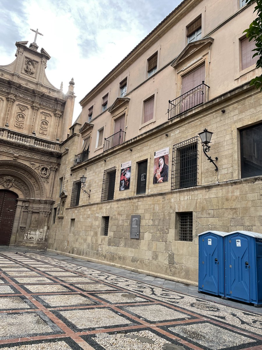 laura_de_fresh's tweet image. ¿LETRINAS al lado de la Catedral?Solo podía ser…… ¡MURCIA!🤩 @AytoMurcia @SerranoJAntonio ¡Gracias alcalde!