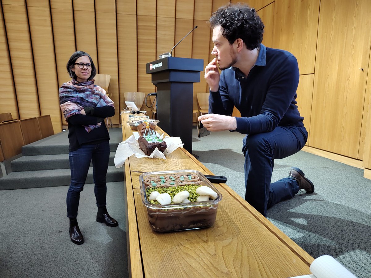 Some impressions of last week’s #WorldSoilDay at <a href="/agroscope/">Agroscope</a>, including a short introduction of the soil of the year 2023 by <a href="/SoilScienceCH/">BGS SSP</a> and a soil cake tasting. Oh, what delicious soil (cakes)! #Soils4Nutrition
