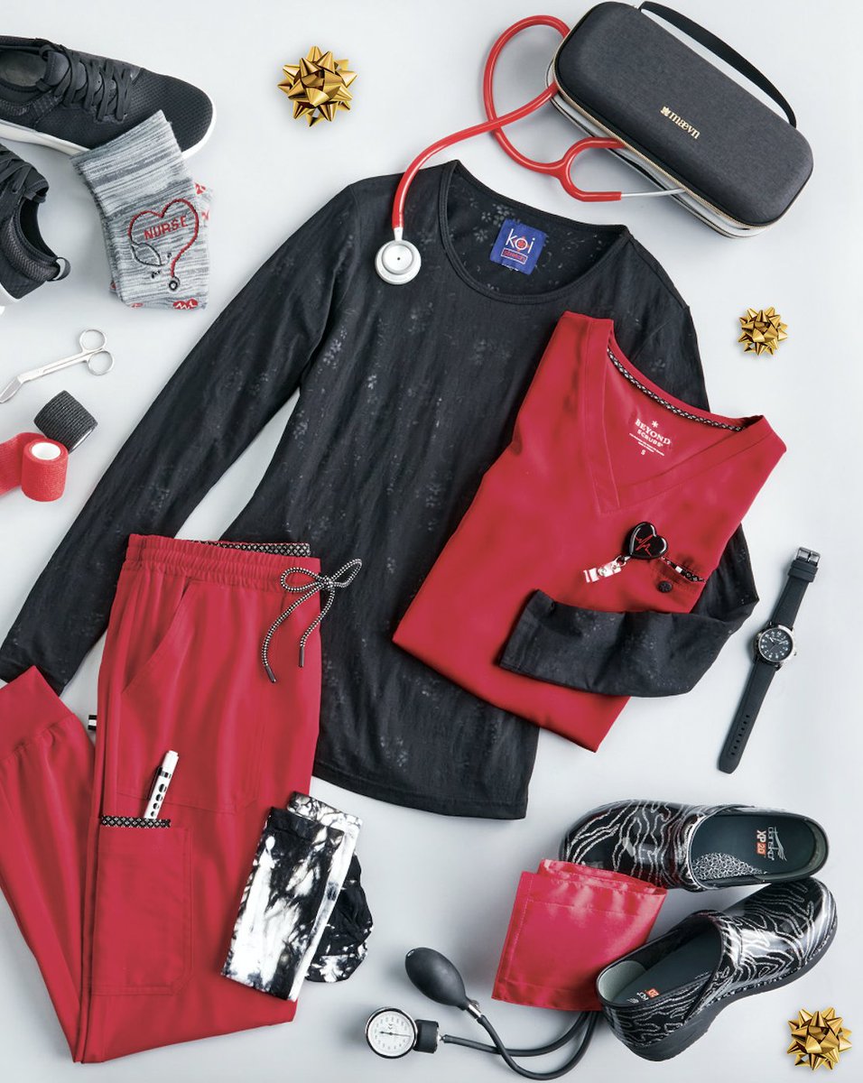 ScrubsAndBeyond's tweet photo. A bright red stethoscope, cozy compression socks, a bag that totes It All: There’s something for everyone on your list (and your shift) in our Holiday Gift Guide. Shop now at the link in bio. https://t.co/25pUTN2ypw