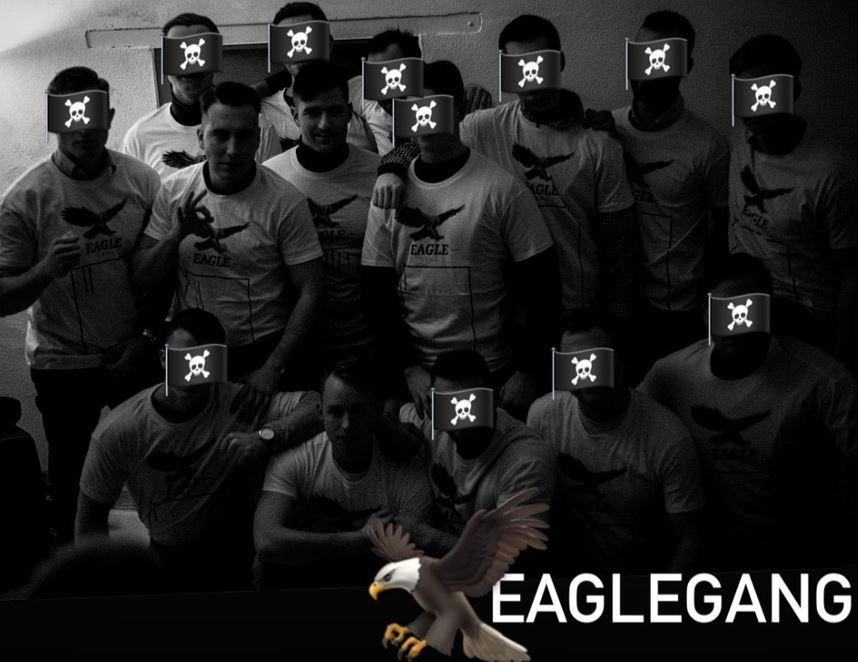 Still und heimlich, im kleinen Kreis fand am Wochenende im Keller der Identitären in #Wien-Margareten die 10-Jahresfeier der Identitären Bewegung unter der Leitung von Martin Sellner statt. Für die ansonsten so aufmerksamkeitsgeilen Rechten ein ziemlich trauriger Rahmen.
1/3