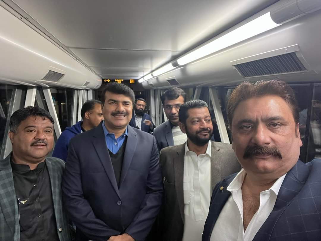 TariqSh09679164's tweet photo. Taimur Ali (#Bhai_jan)  Syed Arshad Hussain Naqvi Khalil Hoath  Perwez awan going to Islamabad to recieved Waqar Mehdi sahab

@BBhuttoZardari @AseefaBZ 
@FaryalTalpurPk @WaqarMehdiPPP1
@TaimurAli19 @khalil_hoat https://t.co/OqfrNO1yxB
