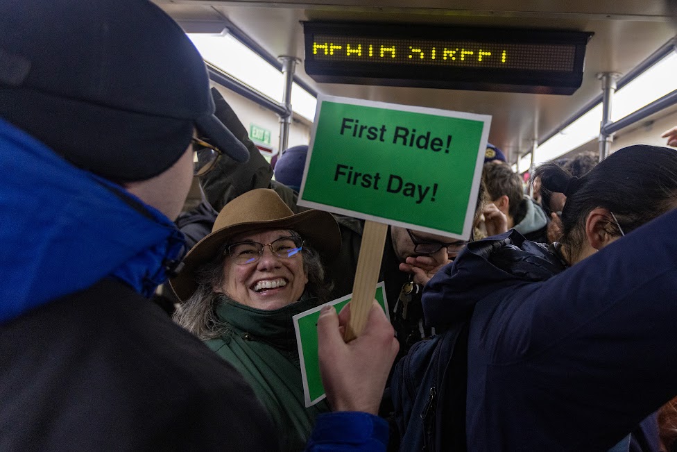 NikDeCostaKlipa's tweet photo. Via @WBUR's @JesseCosta3: Scenes from the opening of the Green Line extension's Medford branch: https://t.co/bgytLZmoN3