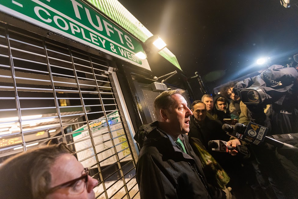 NikDeCostaKlipa's tweet photo. Via @WBUR's @JesseCosta3: Scenes from the opening of the Green Line extension's Medford branch: https://t.co/bgytLZmoN3