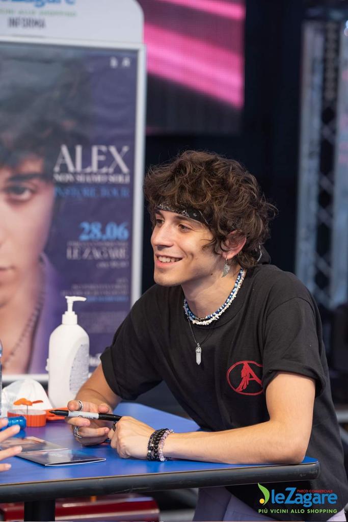 TTermini5's tweet image. Il suo sorriso quando parla con le sue persone 🥰
Sei speciale @imalexwyse #alexwyse