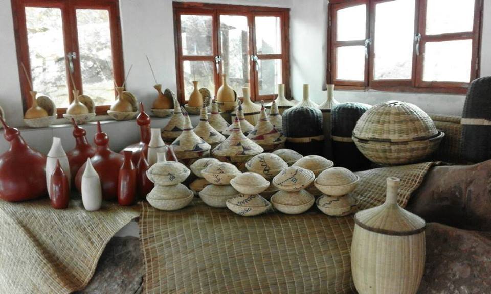 🎩Et quelle plus-value avec la solution de la <a href="/CRDBbankBurundi/">CRDB Bank Burundi</a>?  

De l'étranger, une personne pourra payer un service ou commander un produit qui se trouve au #Burundi, sans devoir se déplacer, juste en tapant sur son ordinateur ou son smartphone. 
#ecommerce #ecommercebusiness