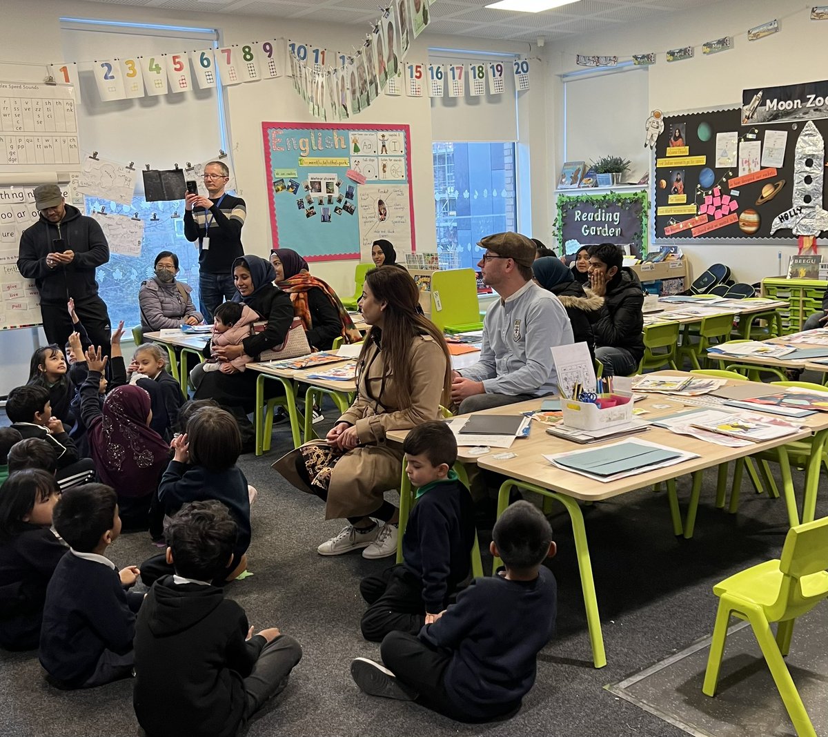 WoolmoreTweets's tweet photo. It was wonderful to see many of our Year 1 parents in school last week celebrating the exciting Moon Zoom learning #banyantree #figtree #hollytree #thankyou https://t.co/GtYRIjx3hc