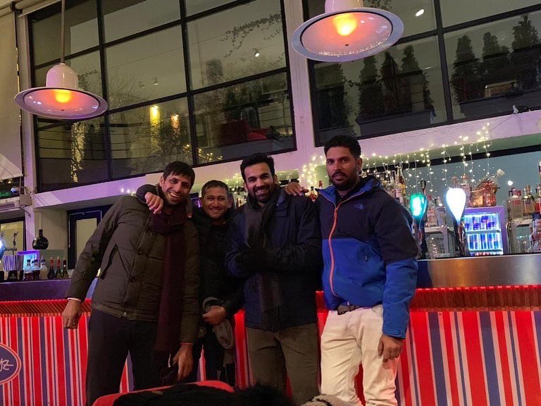 Ajit Agarkar (@imaagarkar) on Twitter photo Happy birthday brother! Keep smashing it…ain’t getting no shots on the course anymore 😊😊🏌️♂️🎂🦕<a href="/YUVSTRONG12/">Yuvraj Singh</a> Happy birthday brother! Keep smashing it…ain’t getting no shots on the course anymore 😊😊🏌️♂️🎂🦕<a href="/YUVSTRONG12/">Yuvraj Singh</a>