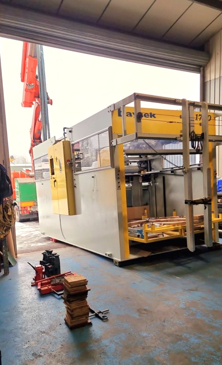 Baysek Machines, Inc (@baysekinc) on Twitter photo Great start to the week. A C-170 being loaded then on to Ireland 🇮🇪
<a href="/box_ireland/">Box-It Ireland Limited</a> Great start to the week. A C-170 being loaded then on to Ireland 🇮🇪
<a href="/box_ireland/">Box-It Ireland Limited</a>