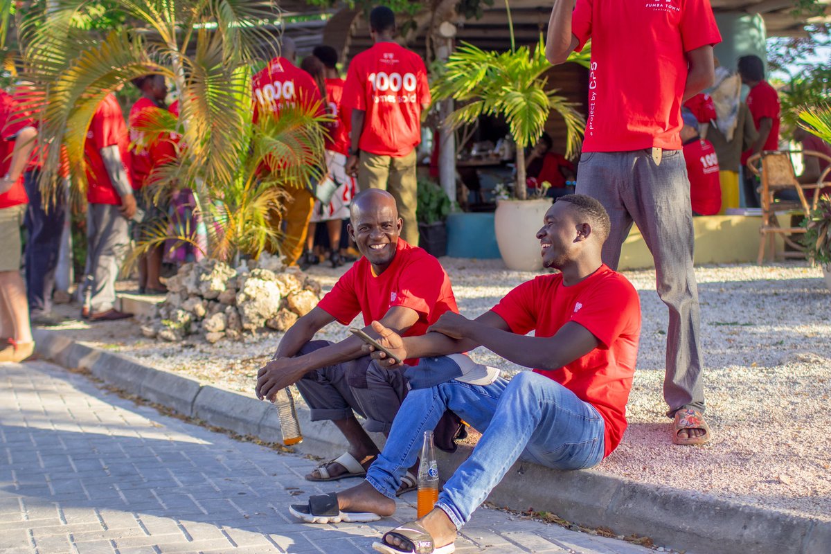 FumbaTown's tweet photo. We’re still reminiscing on our 1000 achievements!

The milestone of 1000 #HomesSold reflects the fantastic work and dedication of the entire CPS team and the endless support from the #FumbaTown community.

#MondayMotivation #Milestone #Achievement #Goals #VisionAchiever https://t.co/Uo8OJuXyAI