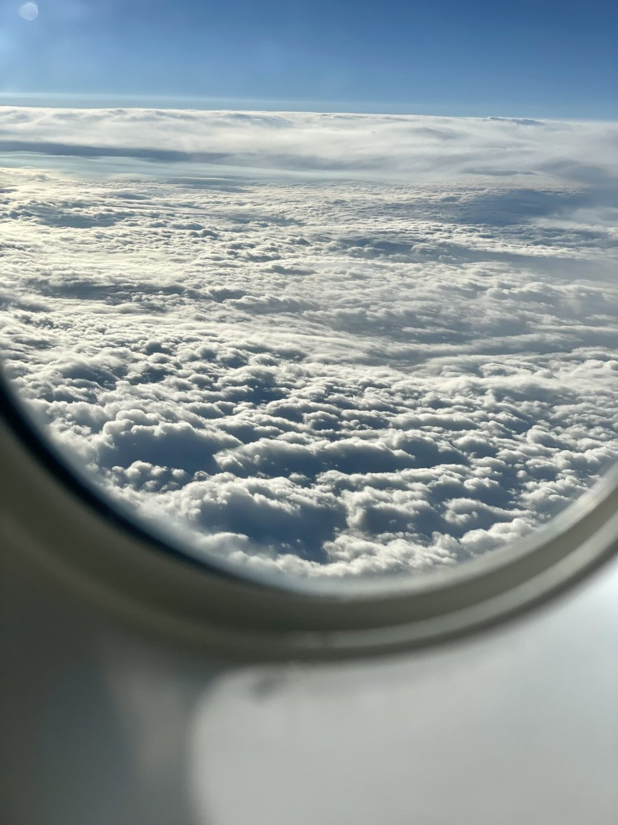 yegwidow's tweet photo. Good Morning from YEG! On the agenda for today is traversing the country in a metal tube at 38,000 feet! Wherever you go and whatever you do I hope your day makes you smile ❤️
#widowedFA #widowhoodmyway #letsgoflying #grief #joy #damnitscold https://t.co/b1WAqSqJIy