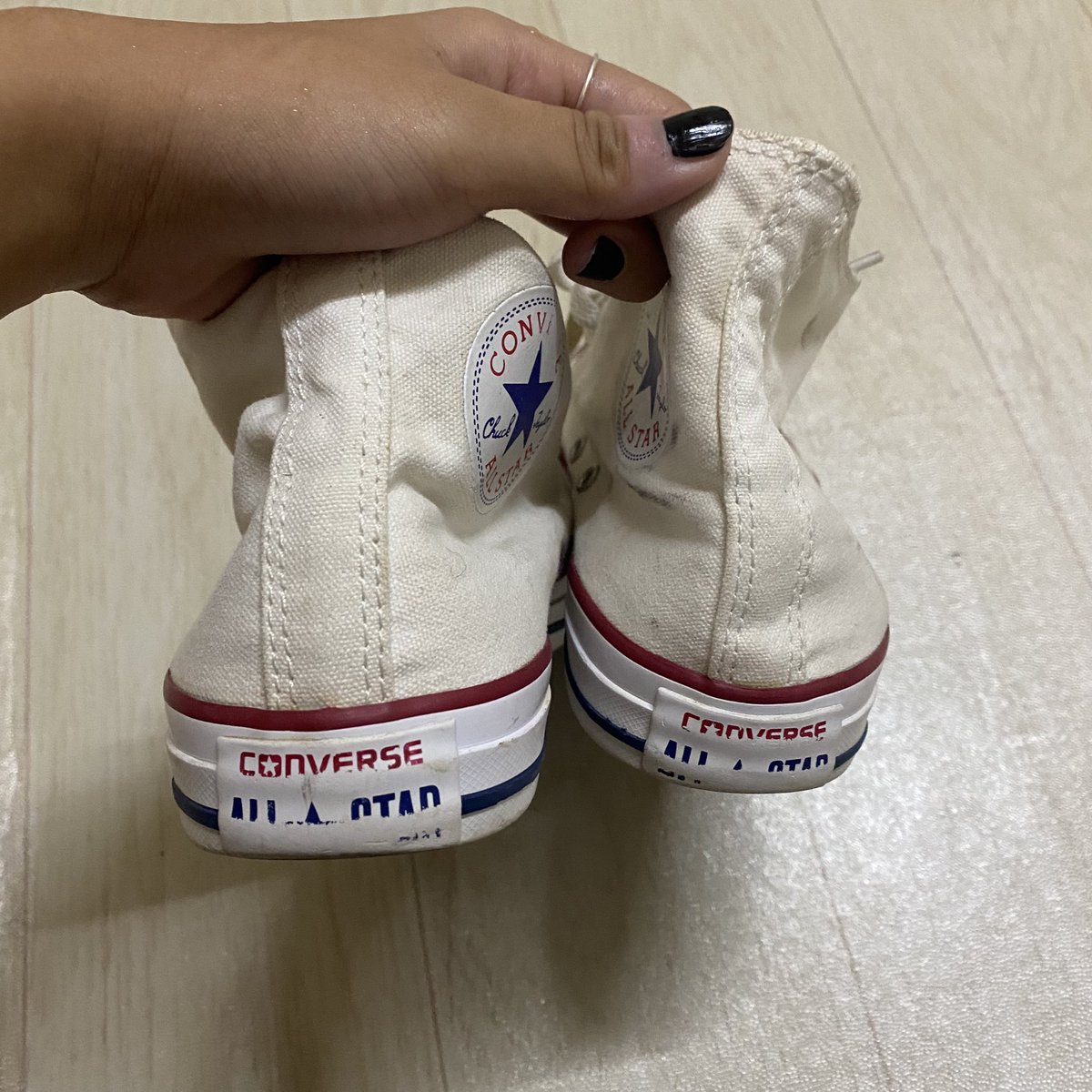 flowersnmine's tweet photo. Converse แท้มือสอง #K45
size: 37.5 ยาว24 (38ใส่ได้)
ราคา 300 รวมส่ง
#รองเท้ามือสองของแท้ #รองเท้ามือสอง #รองเท้าของแท้ #รองเท้าผ้าใบ #ส่งต่อ #ส่งต่อรองเท้า #รองเท้าconverse #converseมือสอง #ส่งต่อconverse #converseหุ้มข้อ #คอนเวิร์ส #คอนเวิร์สมือสอง https://t.co/2z4J10i26y
