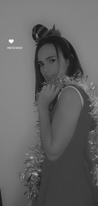 Christmas offer!   70% off for new subscribers  Also any 3 videos for $6   Offer ends Christmas eve!<a href="/tag/christmas"class="tags"><span>#christmas</span></a><a href="/tag/nudes"class="tags"><span>#nudes</span></a><a href="/tag/onlyfans"class="tags"><span>#onlyfans</span></a><a href="/tag/sellingcontent"class="tags"><span>#sellingcontent</span></a><a href="/tag/buyingcontent"class="tags"><span>#buyingcontent</span></a>