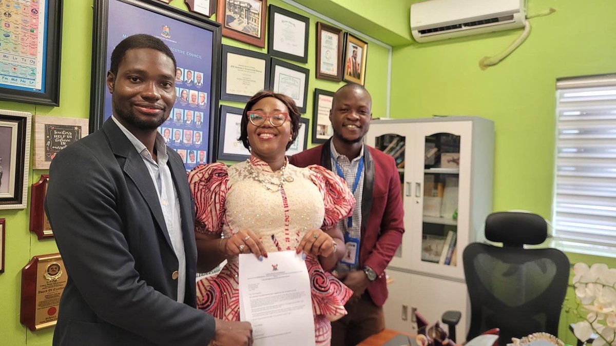 Jivetechnologi2's tweet photo. The visit to the office of The Senior Specail Assistant (Education) To The Executive Governor of Lagos State Dr. Adetola Salau was a productive Visit and a Great milestone For Jive Technologies.
#jivetech #edutech #education #lagosstate #schoolmanagementsoftware https://t.co/X7CyU6RUlP