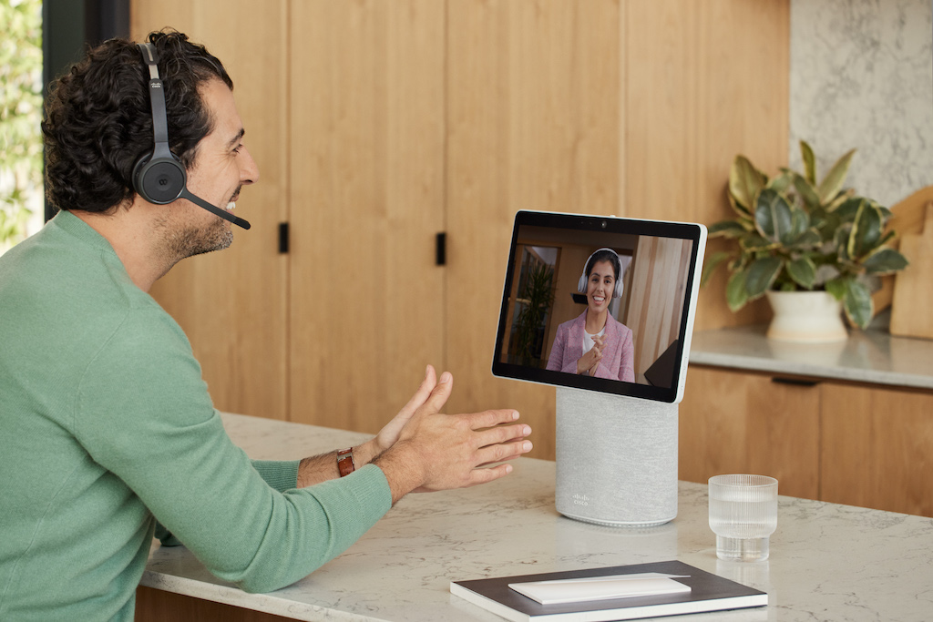 How can you make #WFH simpler and easier?   Learn how cloud calling 📞 improves #hybridwork 💼 experiences for state &amp; local government, and K-12 &amp; higher education on Dec. 14th at 12:00 PM ET. cs.co/601631y7A