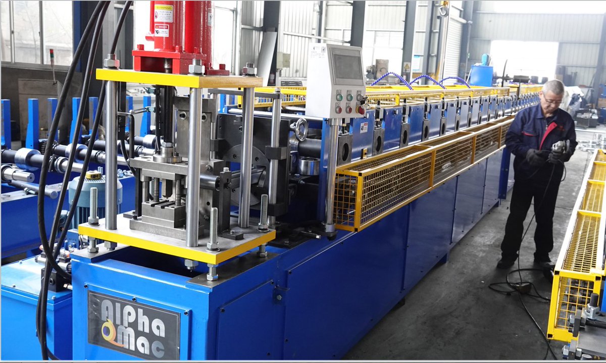 AlphamacRollfor's tweet image. 𝗘-𝗺𝗮𝗶𝗹: sales@alphamac.cn   alphamac.cn    #rollforming machine  #metalforming  #steelsections  #raketrim  #eavestrut