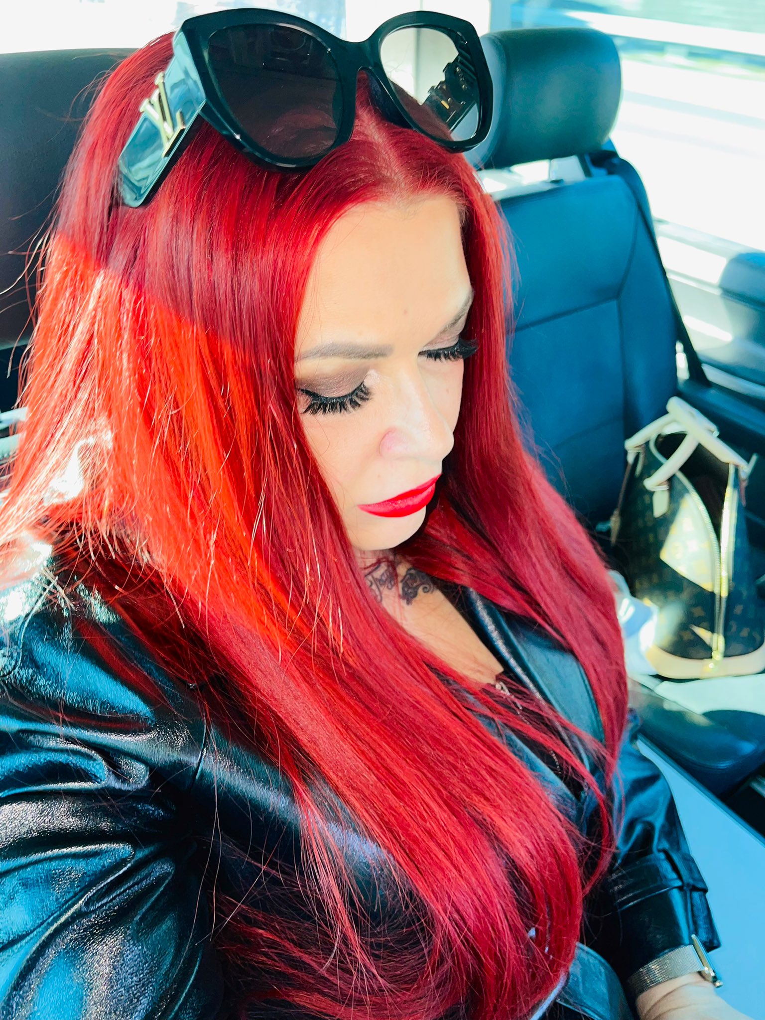 Mistress Nora Marinelli on Twitter: "Am Weg nach Wien 😉🥳🥳🥳🥳 ️ https://t
