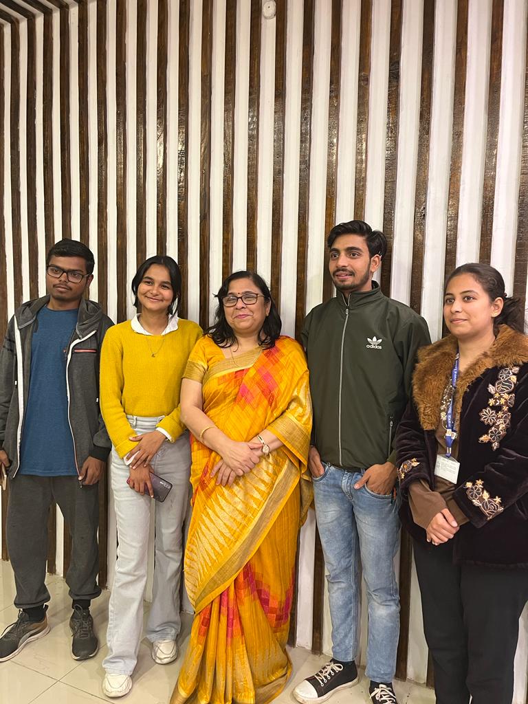 BalkaranSharma7's tweet photo. India @g20org
Presidency of Hope,harmony& Peace. #LUMSC gave their openion on,G20 Summit,Climate,Educat.& Lang.etc.#Changing_the_role_of_education etc with respect to @g20org
@lkouniv @profalokkumar @dswlkouniv @_poonamtandon @iGhanshyamShahi @Profashukla https://t.co/hJTE3OdcZG