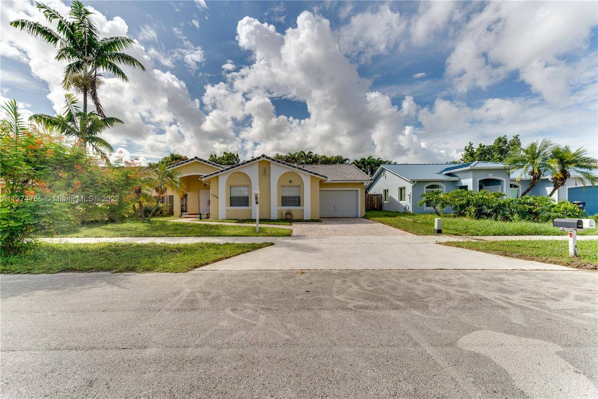pinerotitle's tweet photo. 15080 SW 170th Ter, Miami, FL 33187 just sold! Contact us for assistance in doing the same with your property. It would be our pleasure to work with you. https://t.co/4gEG3z6v63