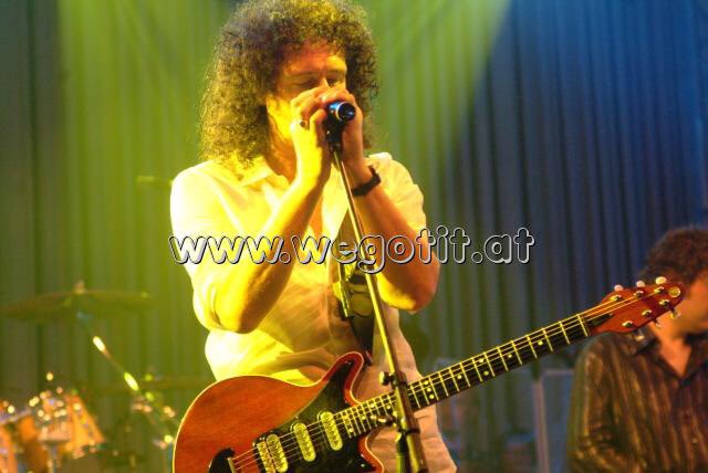 #OTD on 12/12/2004. #BrianMay played at the Flora in Cologne, Germany, during the #WeWillRockYouMusical.