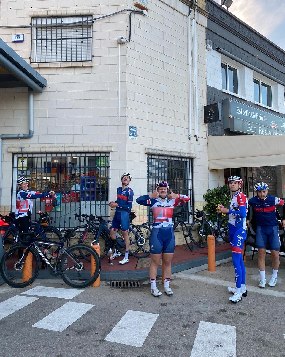 FinGparacyclist's tweet photo. ⌛️2023 Season⏳
.
Quality few weeks in Calpe fuelled on Neos building for next season! Cycling did get in the way of watching the football at tango bar but still had a really good time
.
#calpe #spain #cycling #cyclinglife #bike #bikelife #kingofcalpe #biscuitbase #gotround https://t.co/4jkBL6jTc5