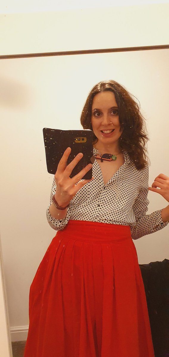 ladyjulianne's tweet photo. My red skirt, sadly only pictured here in a blurry mirror pic, is probably my most worn item of 2022 and I got it off eBay during 2020. I have a similar skirt in black I've worn obsessively for years, I decided I wanted the same thing in a different colour. #secondhandfind https://t.co/xNdGCS4Ijn