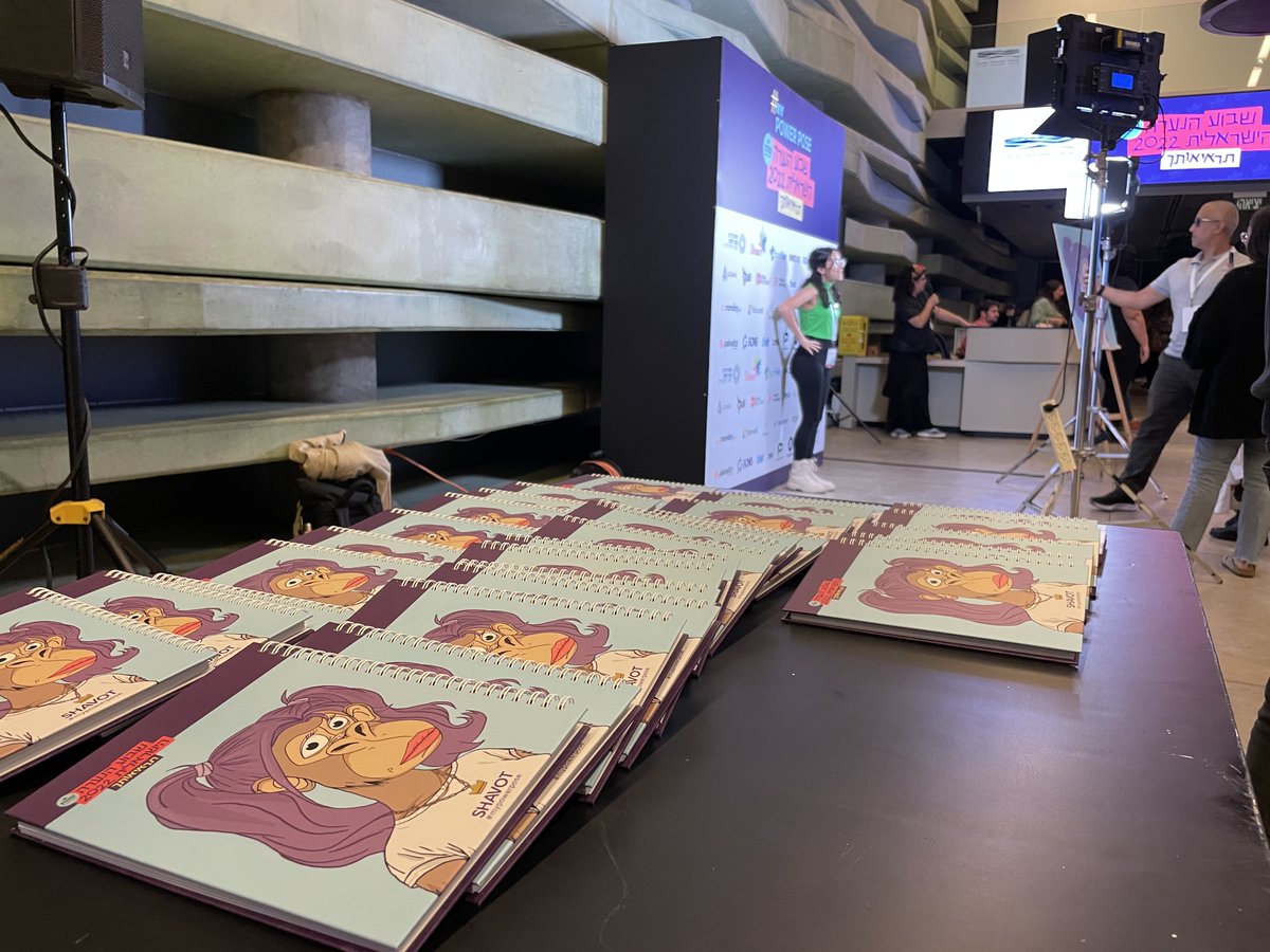 Desperate ApeWives tweet media