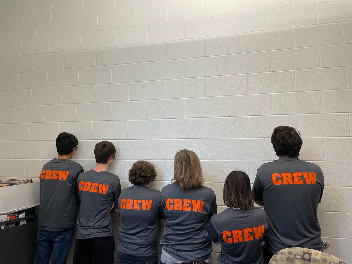 OHS_RoundTable's tweet photo. We love our new #RoundTablePodcast shirts!
#Otsego #OtsegoKnights https://t.co/jHzrluTJFc
