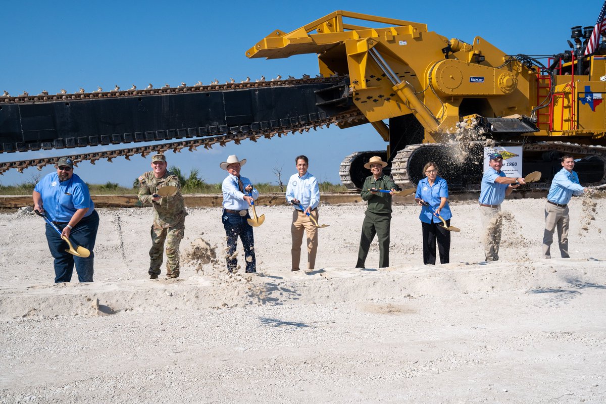 SFWMD's tweet photo. 🚧 We continue to #DoMoreNow for Everglades restoration! Today, we broke ground on a new seepage wall with @JaxStrong, @EvergladesNPS, @FLDEPNews, @MiamiDadeCounty, and more. The new underground wall supports flows of water through the Everglades &amp; mitigating local flooding. https://t.co/74u0uaKkOY