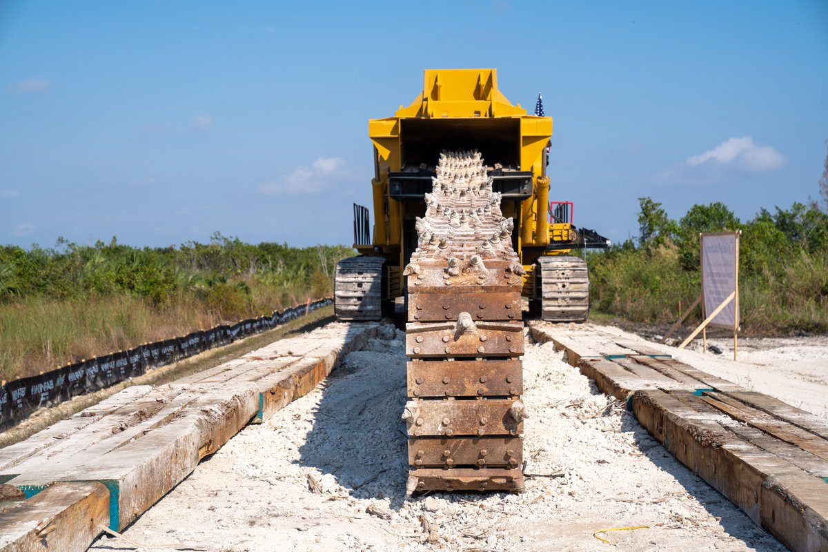 SFWMD's tweet photo. 🚧 We continue to #DoMoreNow for Everglades restoration! Today, we broke ground on a new seepage wall with @JaxStrong, @EvergladesNPS, @FLDEPNews, @MiamiDadeCounty, and more. The new underground wall supports flows of water through the Everglades &amp; mitigating local flooding. https://t.co/74u0uaKkOY