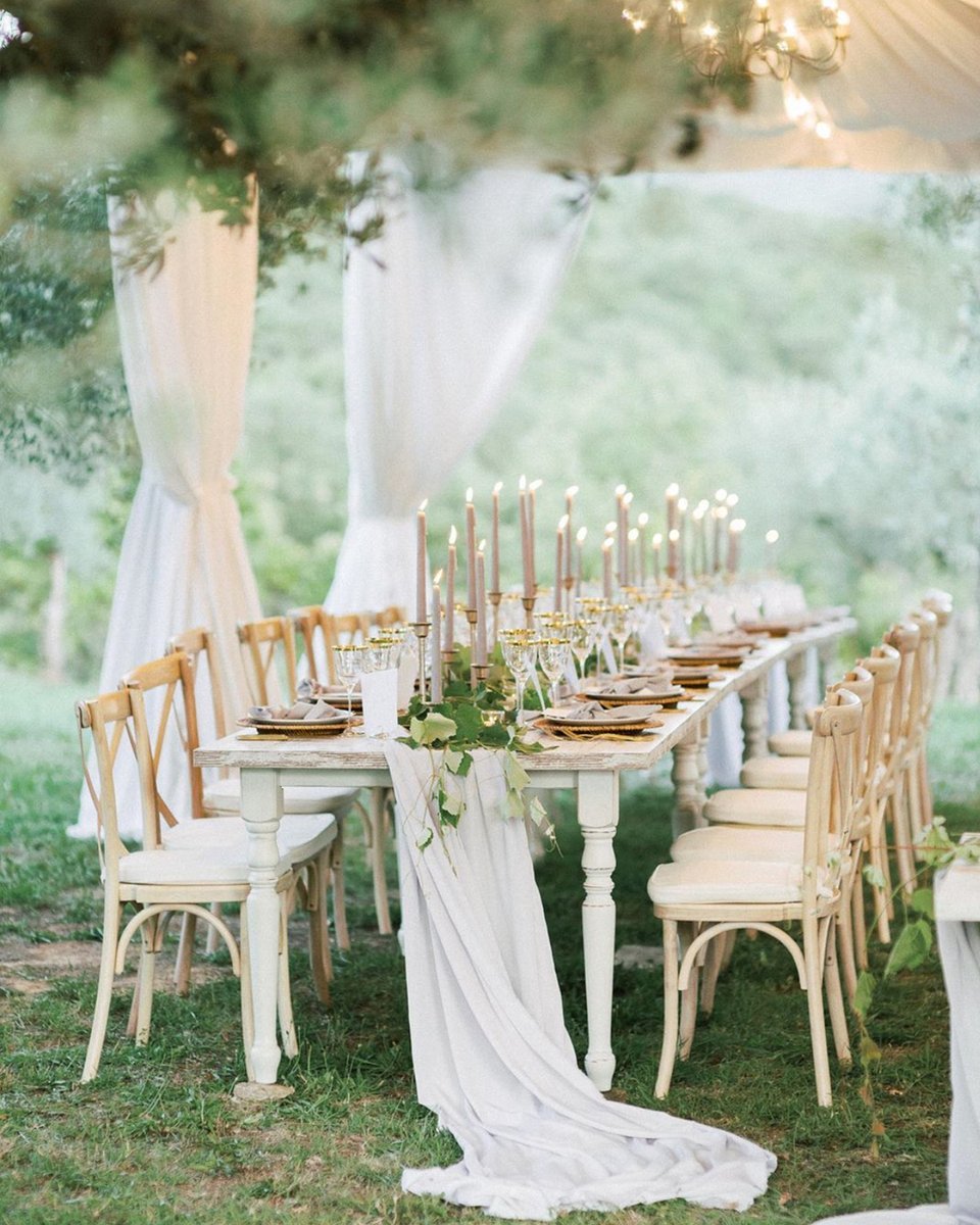 Romantic and elegant garden wedding reception♥

Tag someone who needs to see this!🤍

Venue @villa_montanare
Floral @flowersliving
Photographer <a href="/lesanagnou/">paul anagnou</a>
Gazebo @preludiodivisionenoleggio
Lightning @musicandcoitaly
Photographer <a href="/lesanagnou/">paul anagnou</a>
Videographer @duesudue_wedding
Mus