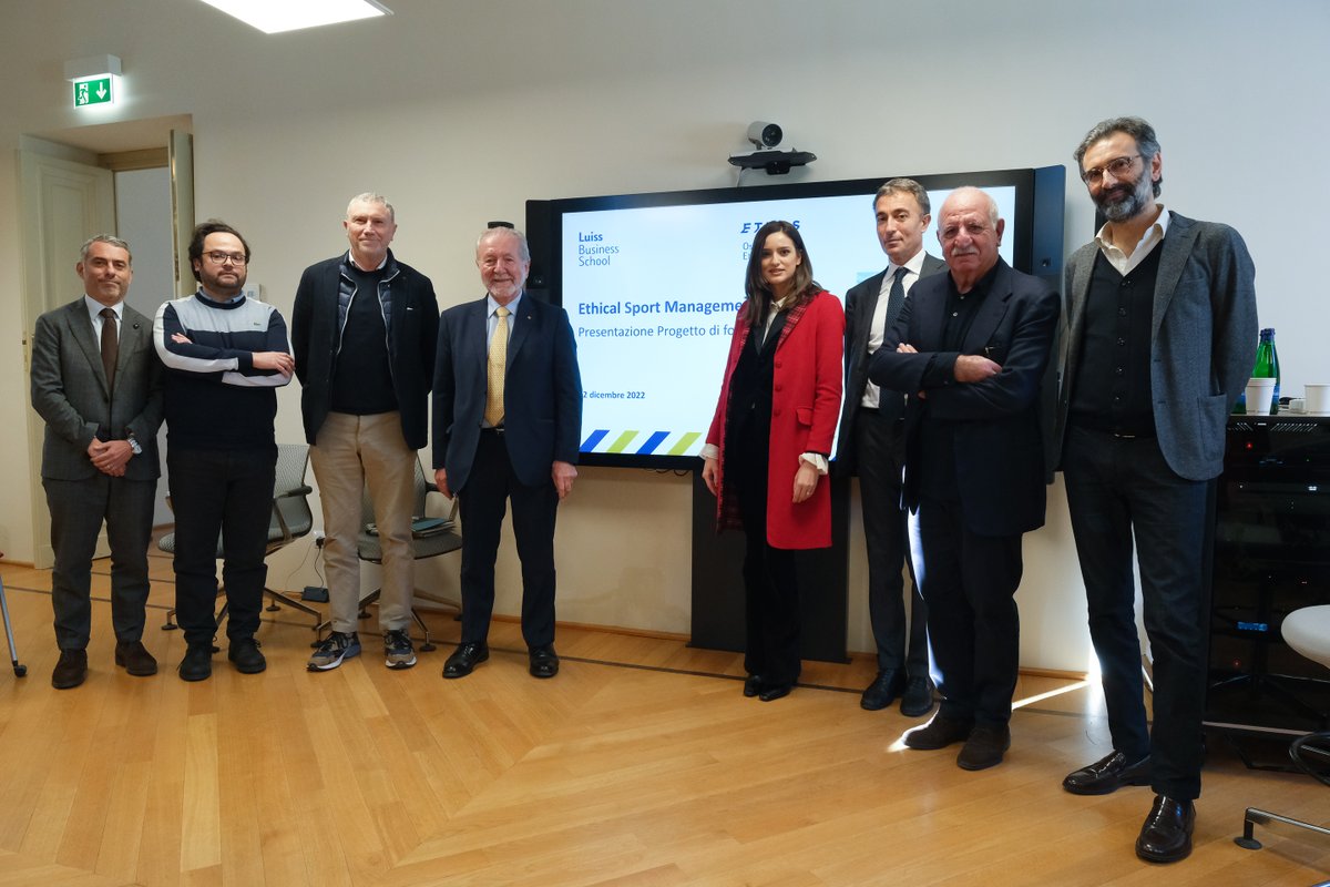 #LegaPro e <a href="/LuissBusiness/">Luiss Business School</a> per Ethical Sport Manager

➡️Progetto: destinato ai dirigenti delle società calcistiche italiane. 
➡️Obiettivo: diffusione della cultura della responsabilità sociale nel sistema calcio. 

👉Leggi gli interventi dei protagonisti: bit.ly/3UVR3XY