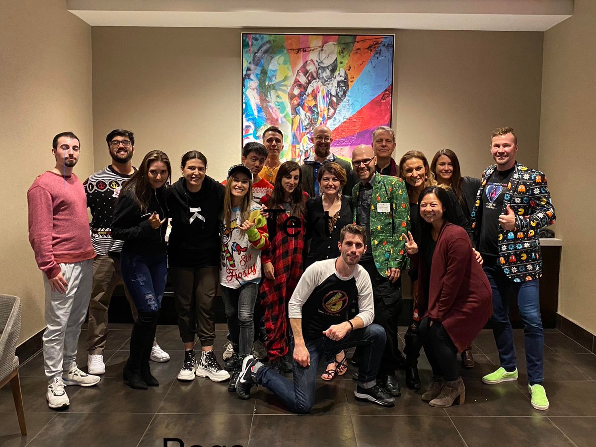 Patriweb3's tweet photo. GM Fam, I am back after an amazing weekend shared with my beloved #ITfam during the @Merrymodz_io Christmas party. 
What a blessing is to be part of this community and getting to meet you all IRL!!!. You all make the world a brighter place and I am grateful to meet u!🥲☺️🫶🫶 https://t.co/Y6wWB9eQVS