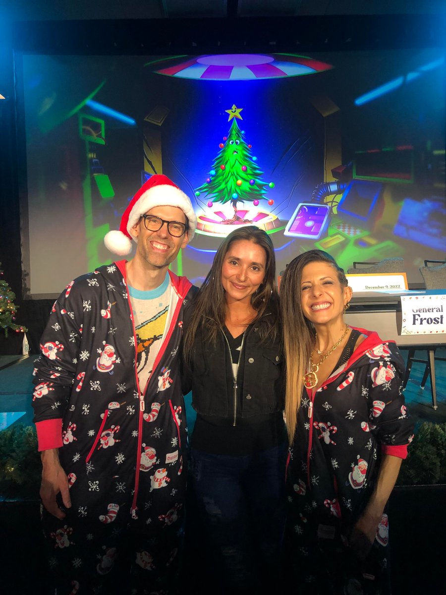 Patriweb3's tweet photo. GM Fam, I am back after an amazing weekend shared with my beloved #ITfam during the @Merrymodz_io Christmas party. 
What a blessing is to be part of this community and getting to meet you all IRL!!!. You all make the world a brighter place and I am grateful to meet u!🥲☺️🫶🫶 https://t.co/Y6wWB9eQVS