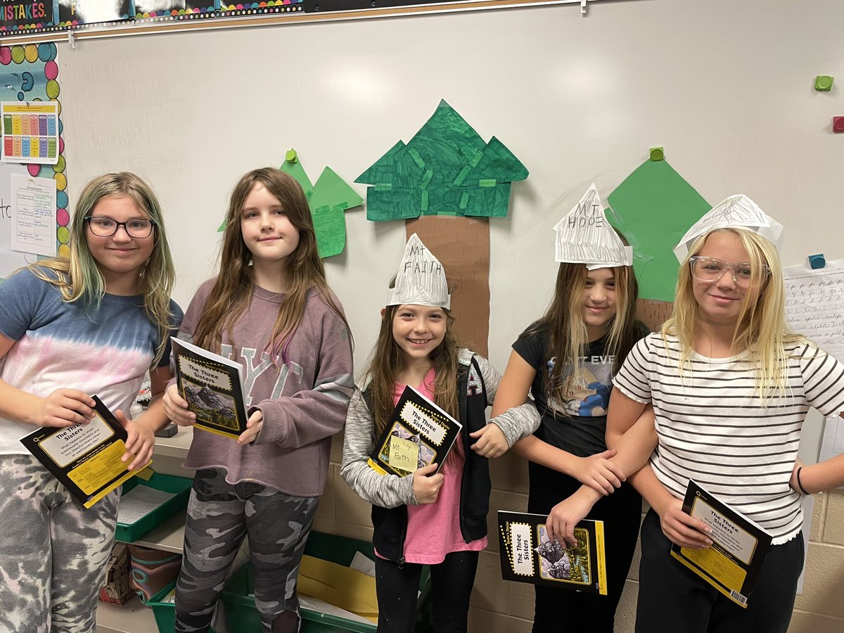 bwillix2's tweet photo. Always a fun time doing readers theater and even bringing back a special guest for our audience 😉#winfield34 @drteach7 https://t.co/NcbRLAkbJh