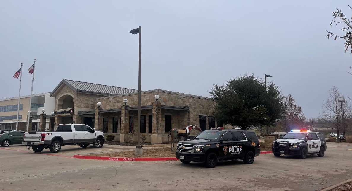 KTEN News on Twitter "Denison Police responding to a robbery at Simmons Bank. We are still