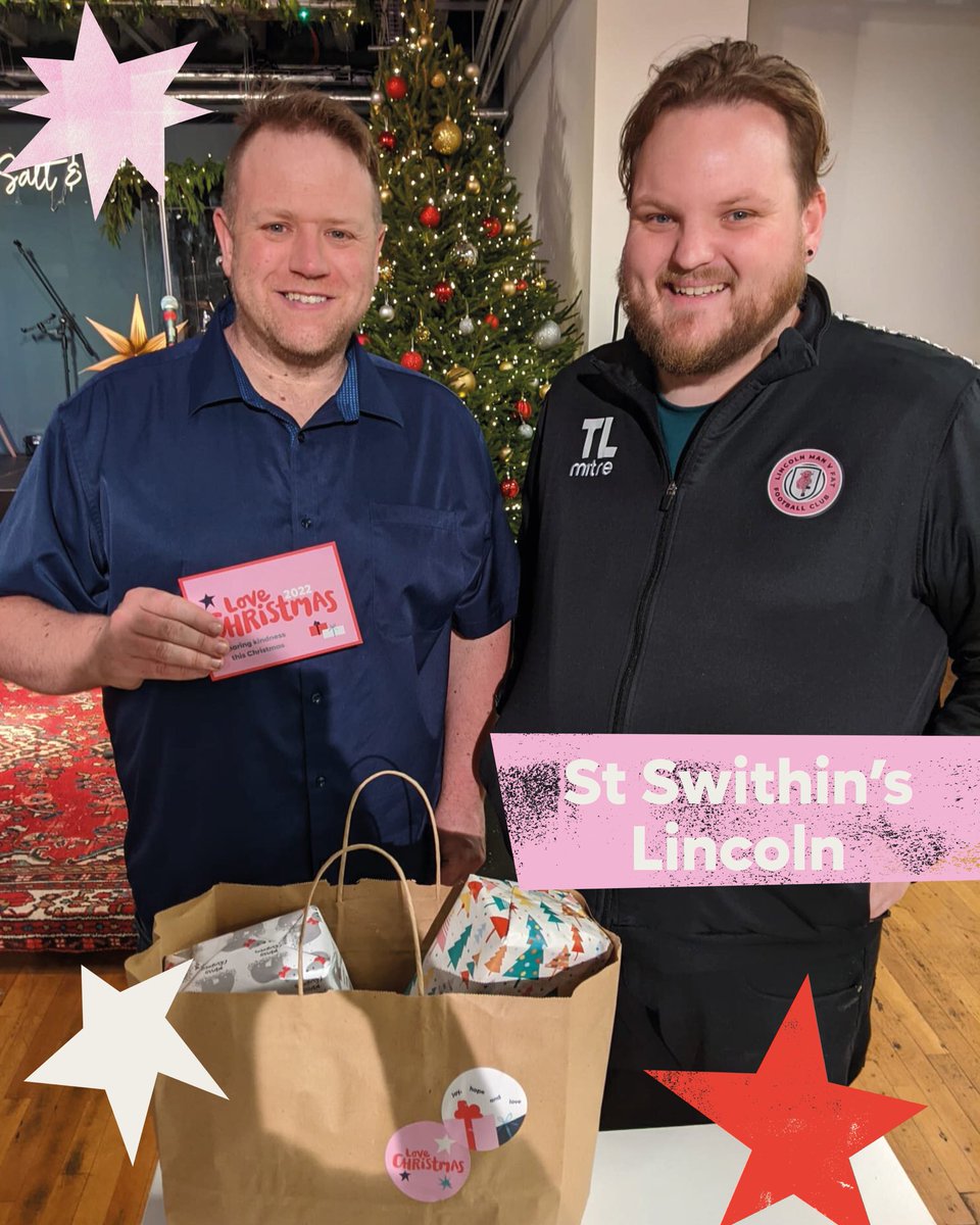 LoveYourNB's tweet photo. Volunteers from @stswithinslincoln got together to pack 500 #BagsofKindness, delivering them to local schools, prison leavers, Ukrainian refugees and families across their community https://t.co/41CBbrVXgG
