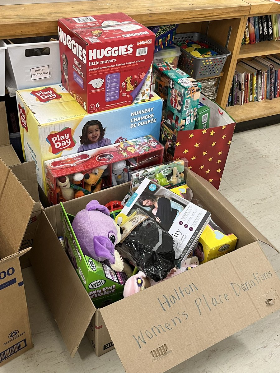 mrsnatashajones's tweet photo. Donation collections are doing good!! Donations will be delivered on Friday, Dec 16th to the @HaltonWomensPlace so @OLVMWolverines staff and students please donate before then! -J.O. #studenttwittertakeover https://t.co/uqJrlXnKFO