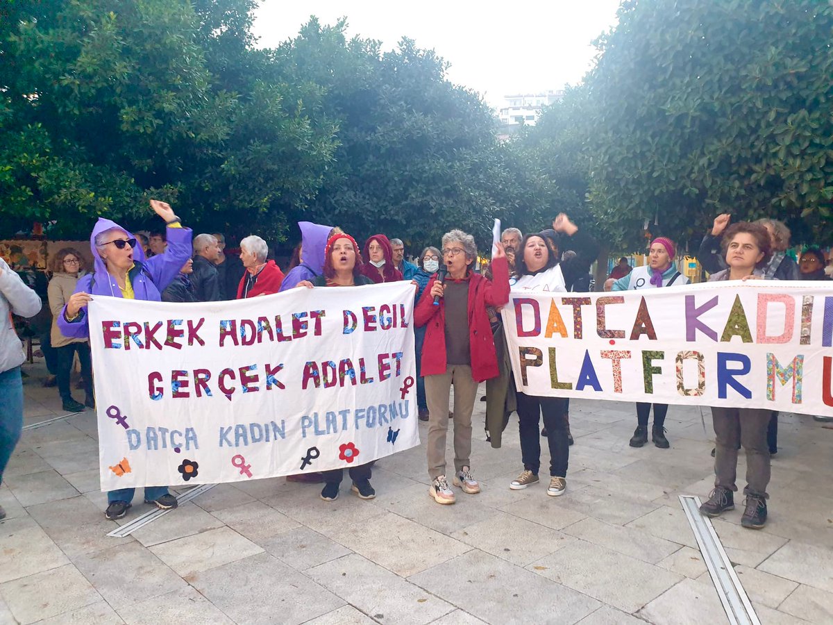 datcakadinplt's tweet image. Bugün hep birlikte #Çocukİstismarı Politiktir dedik! Unutmayacağız, affetmeyeceğiz. Hesap soracağız! Israrla, inatla ve dayanışma ile çocuklar için daha iyi bir dünya için çalışacağız.