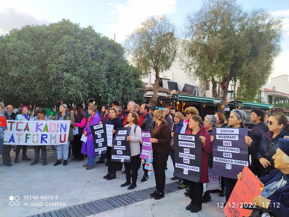 datcakadinplt's tweet image. Bugün hep birlikte #Çocukİstismarı Politiktir dedik! Unutmayacağız, affetmeyeceğiz. Hesap soracağız! Israrla, inatla ve dayanışma ile çocuklar için daha iyi bir dünya için çalışacağız.