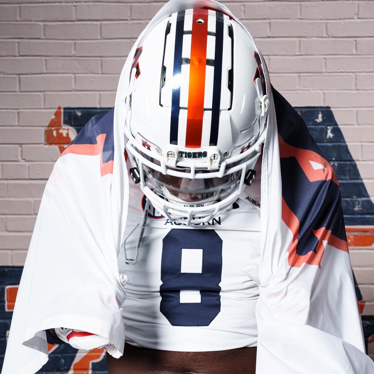 Br3ntonWilliams's tweet photo. OV was unmatched, AU is the place to be🔵🟠 #WDE 🦅 https://t.co/AAP9gdO0uj